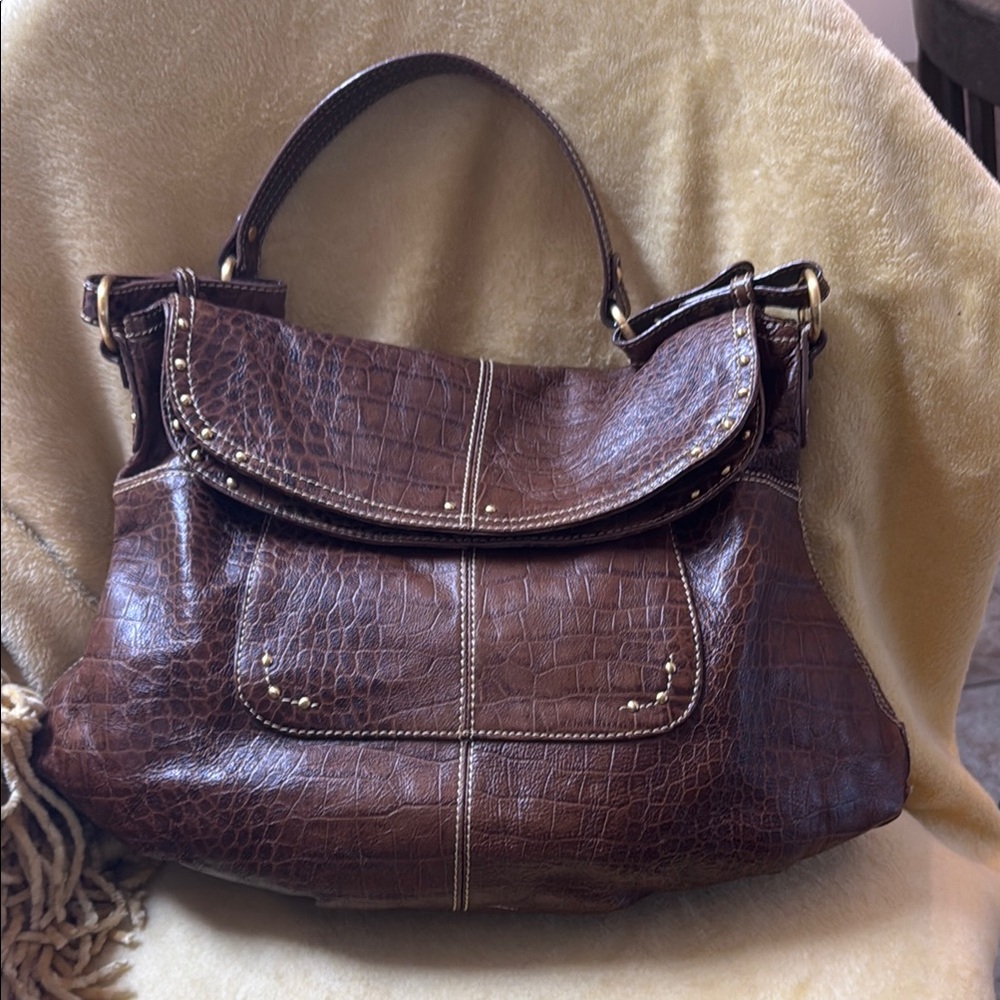 Elegant Brown Leather Handbag